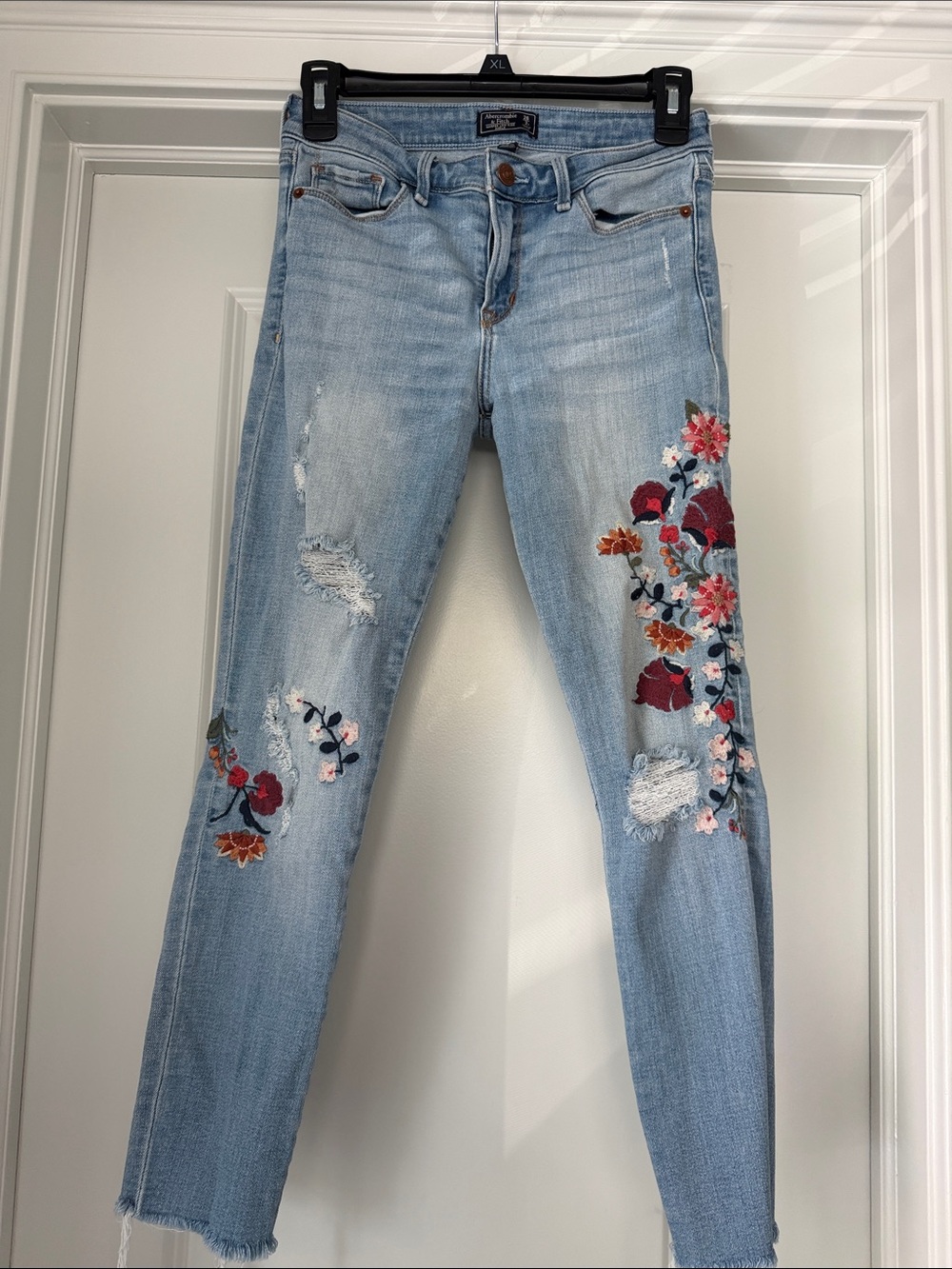 Floral Embroidered Women's Jeans